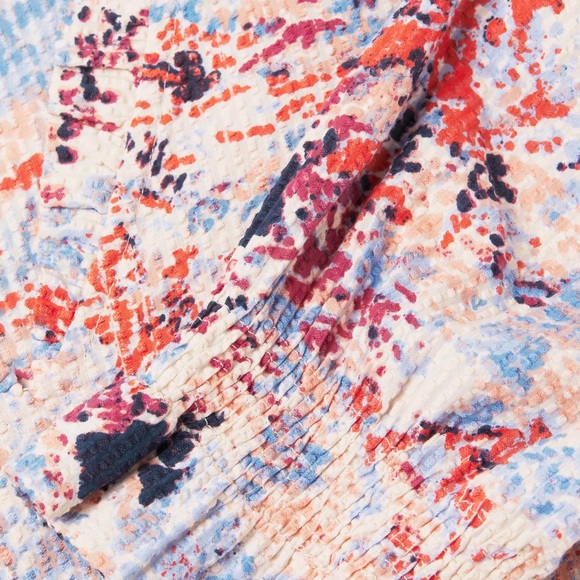 Crafted of seersucker cotton, the Nydela midi-dress from Masai Copenhagen - Picture 7 of 8